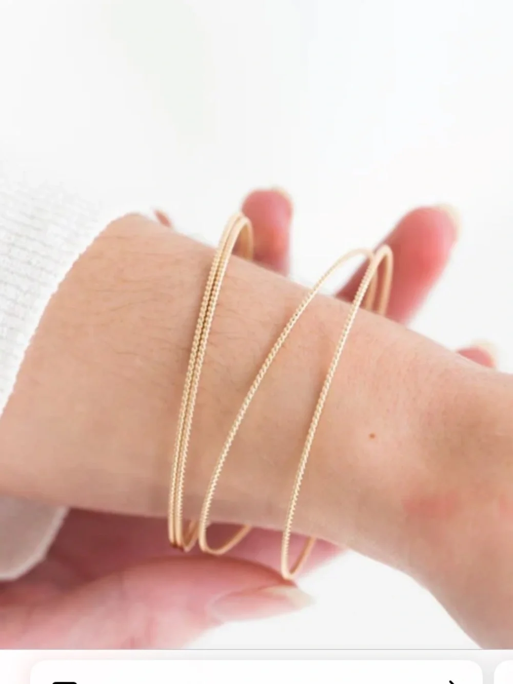 YEARLY CO THIN TWIST BANGLE Size 7.25 - Picture 6 of 7